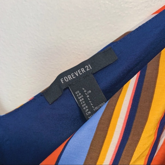 ❌ SOLD ELSEWHERE Strappy striped wrap dress - Picture 4 of 4